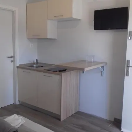 Melada Apartment *